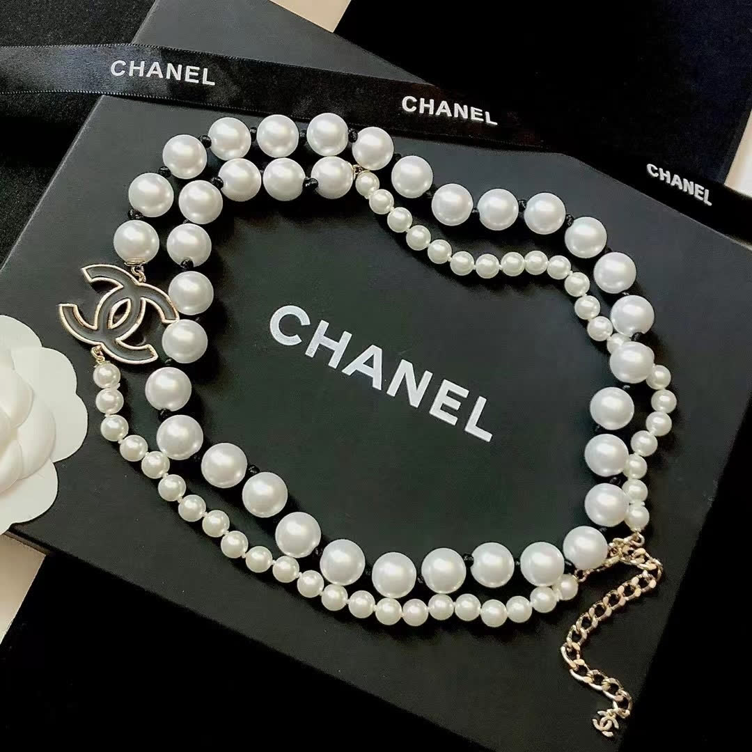 Chanel Pearl Necklace with CC Logo