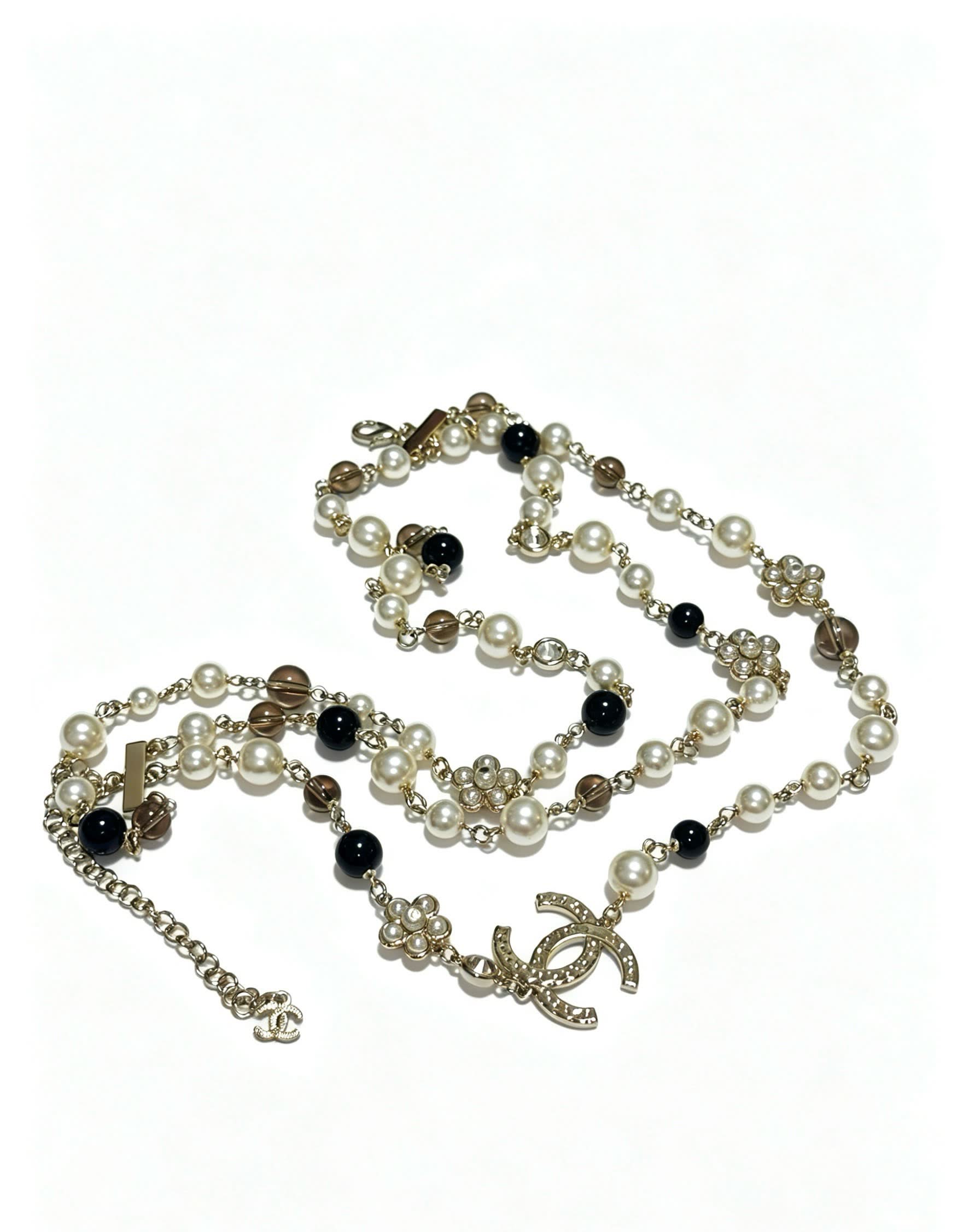 Chanel CC Logo Pearl Necklace