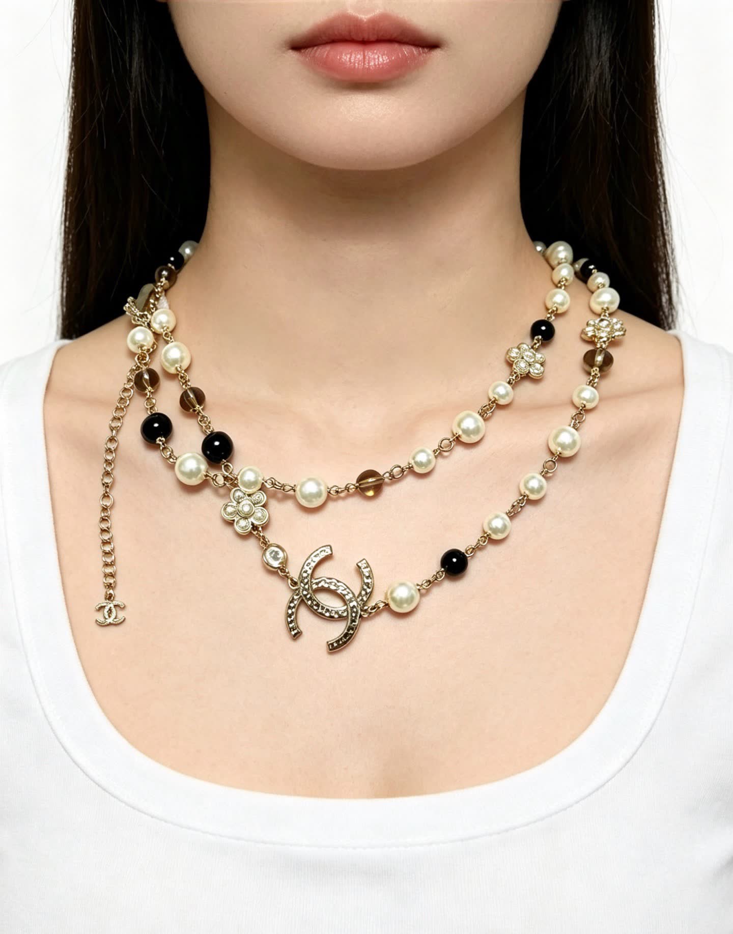 Chanel CC Logo Pearl Necklace