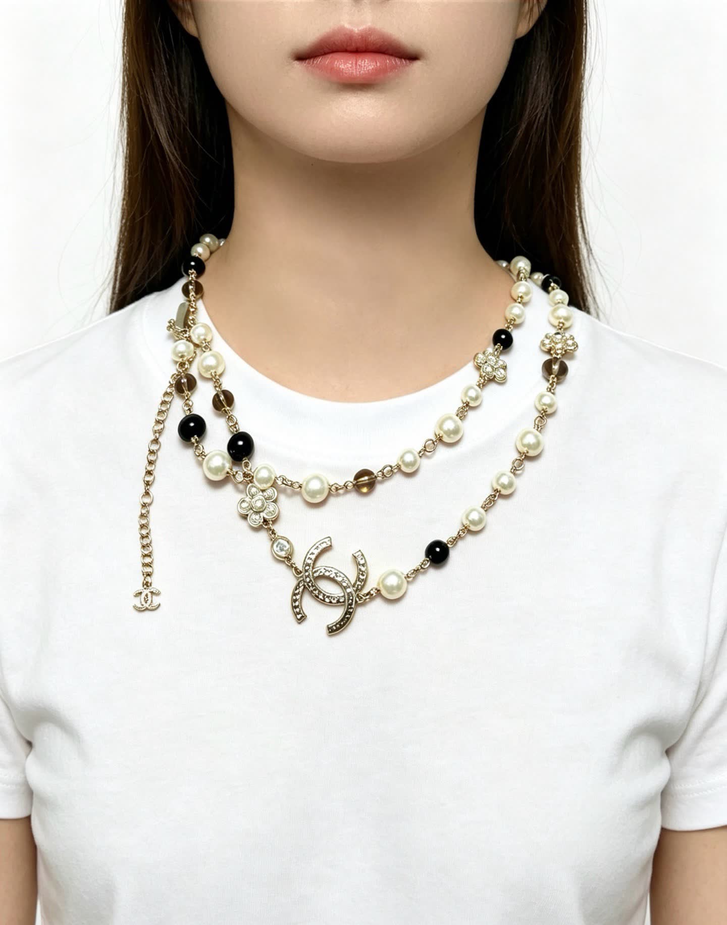 Chanel CC Logo Pearl Necklace