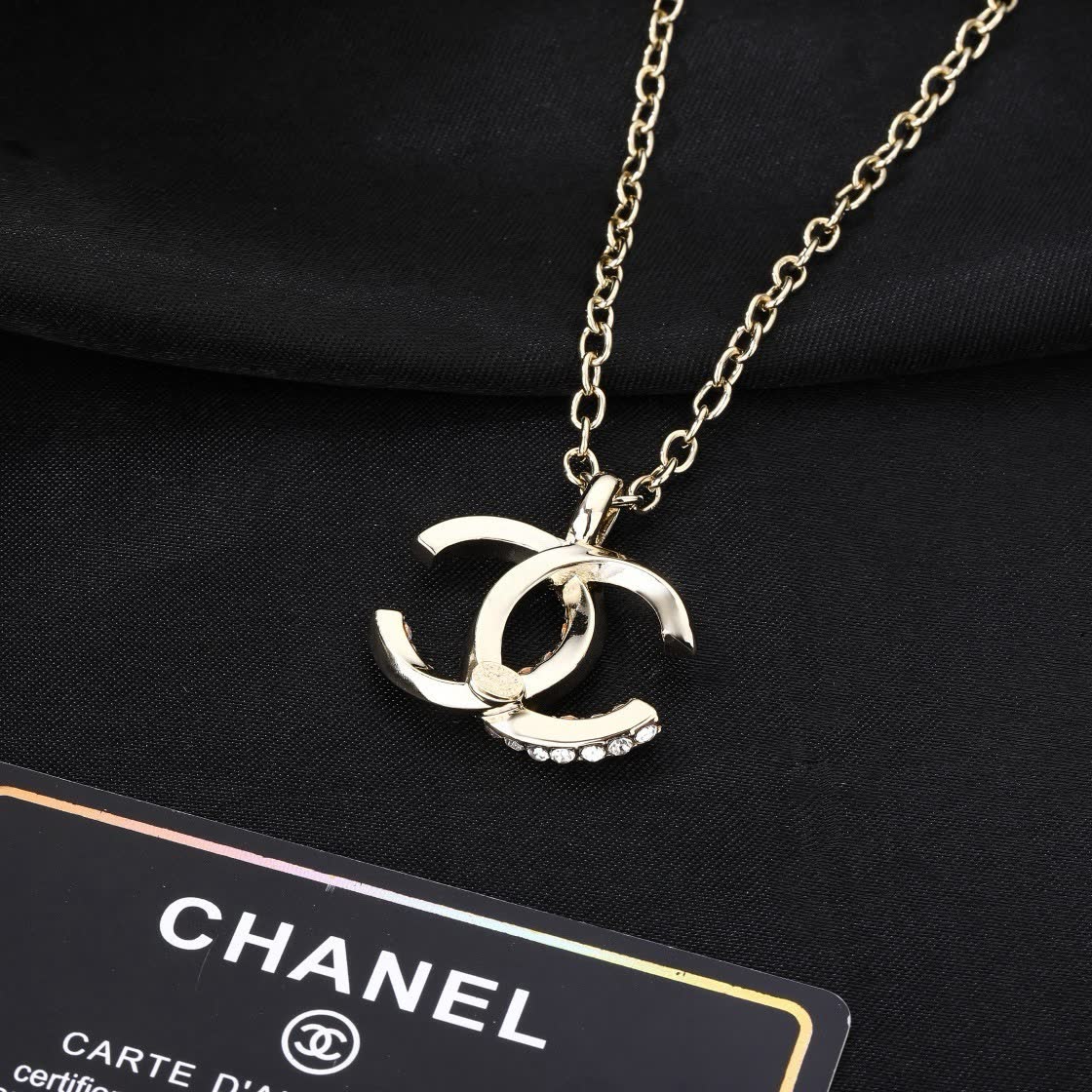 Chanel CC Logo Pendant Necklace