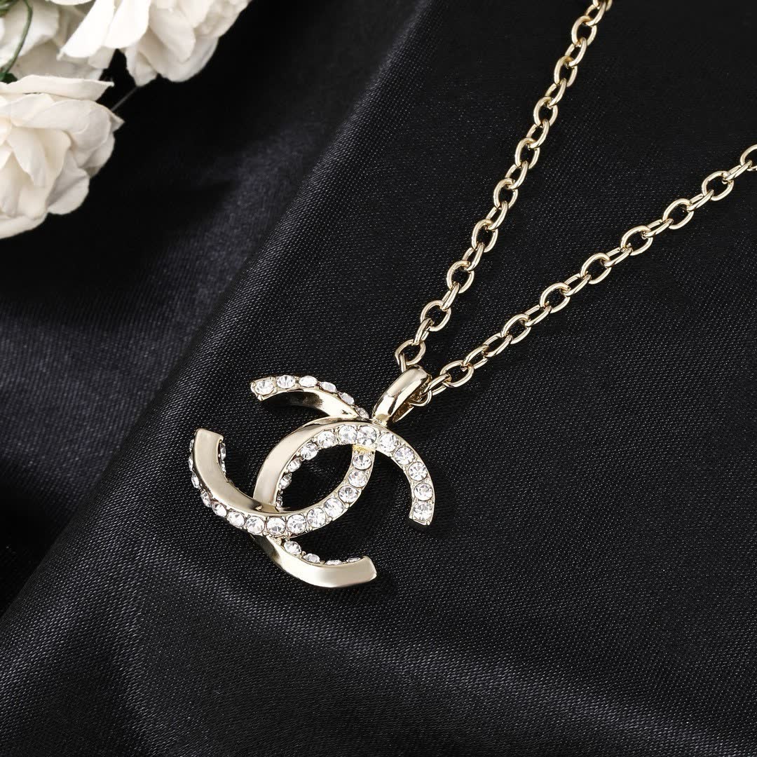 Chanel CC Logo Pendant Necklace