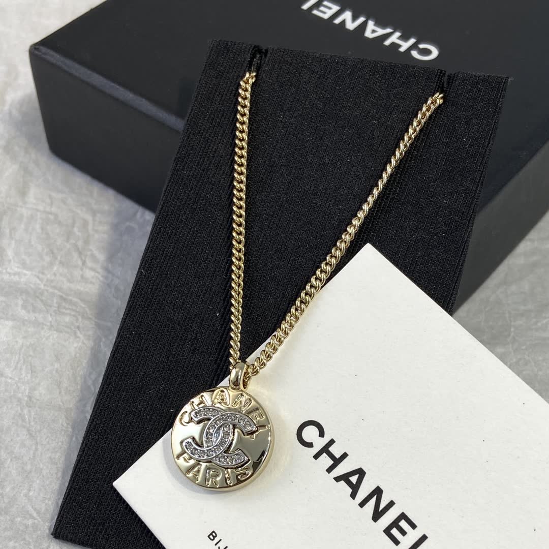 Chanel CC Logo Diamond Disc Necklace