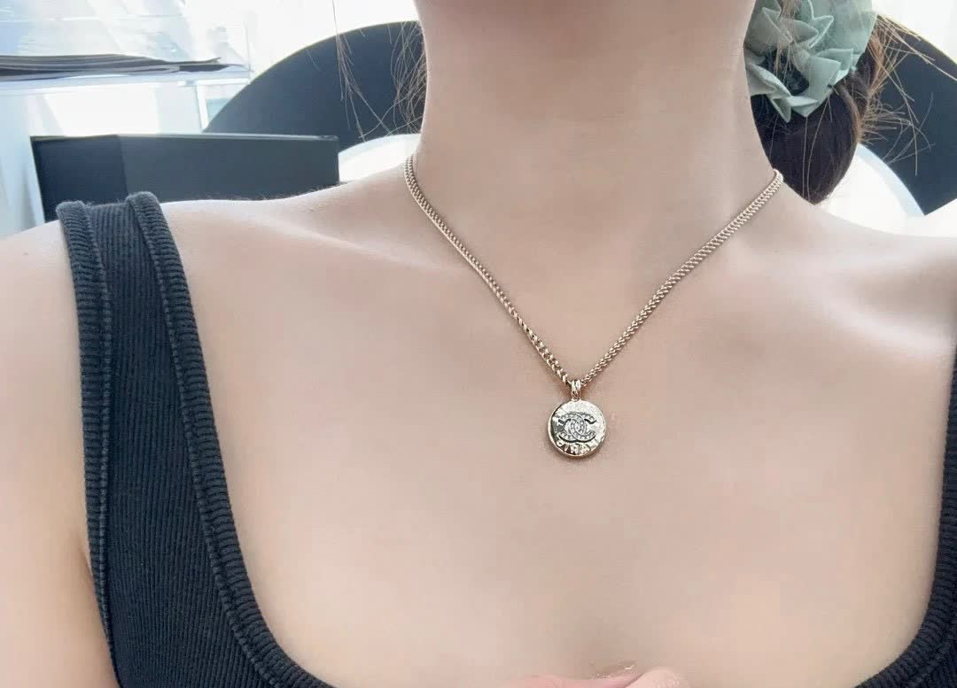 Chanel CC Logo Diamond Disc Necklace