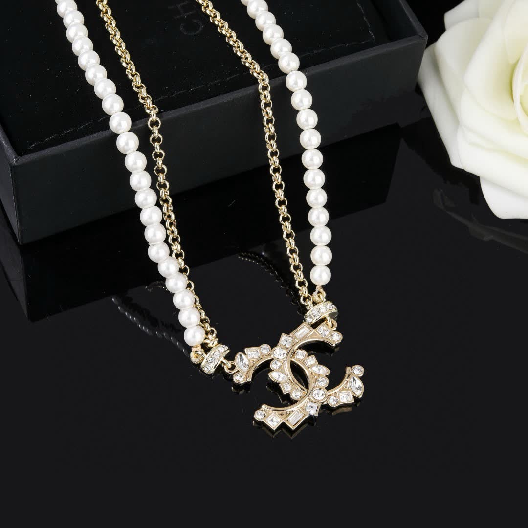 Chanel CC Pearl Necklace
