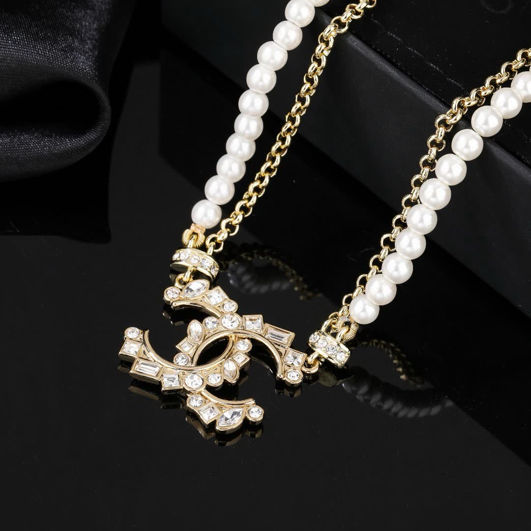 Chanel CC Pearl Necklace