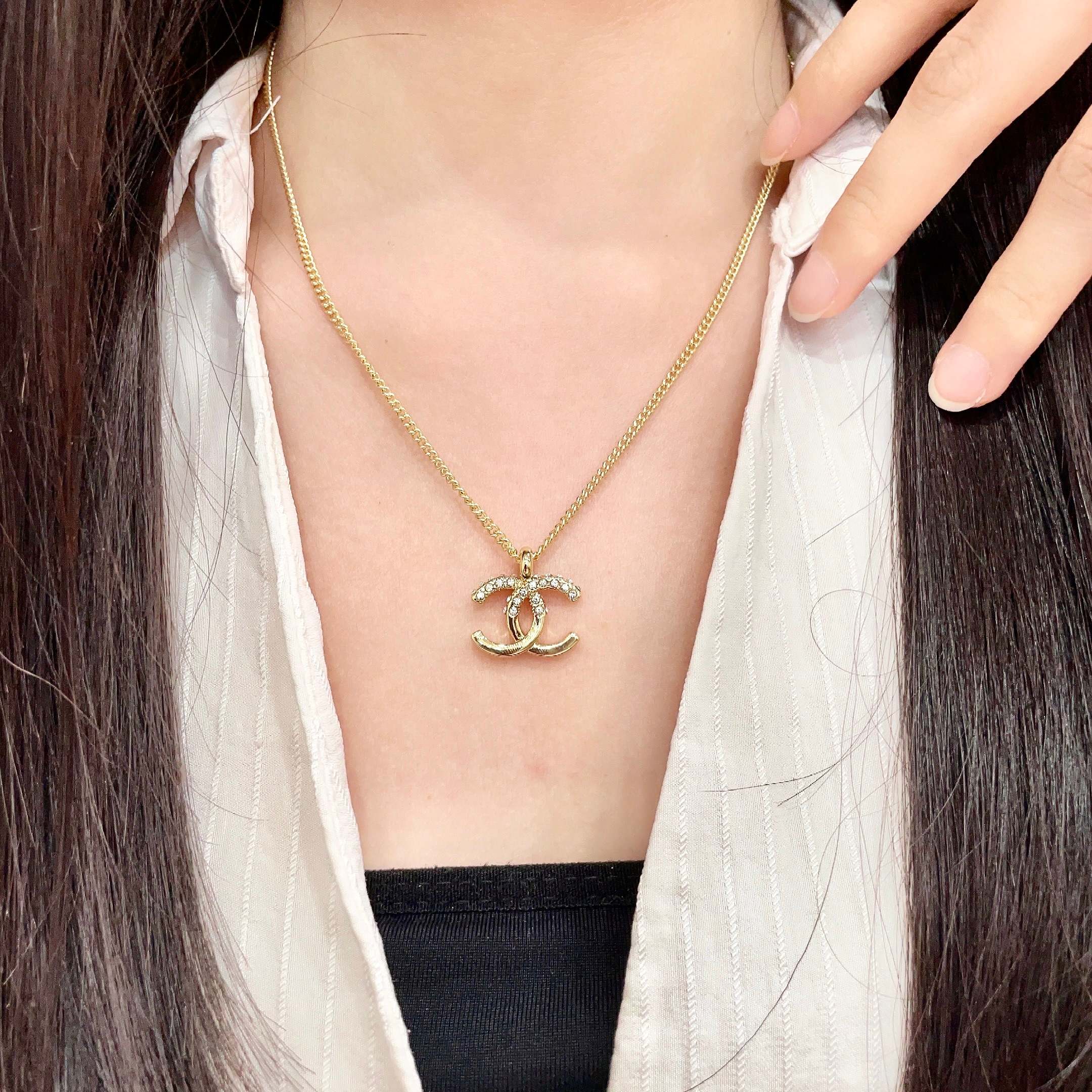 Chanel CC Logo Pendant Necklace