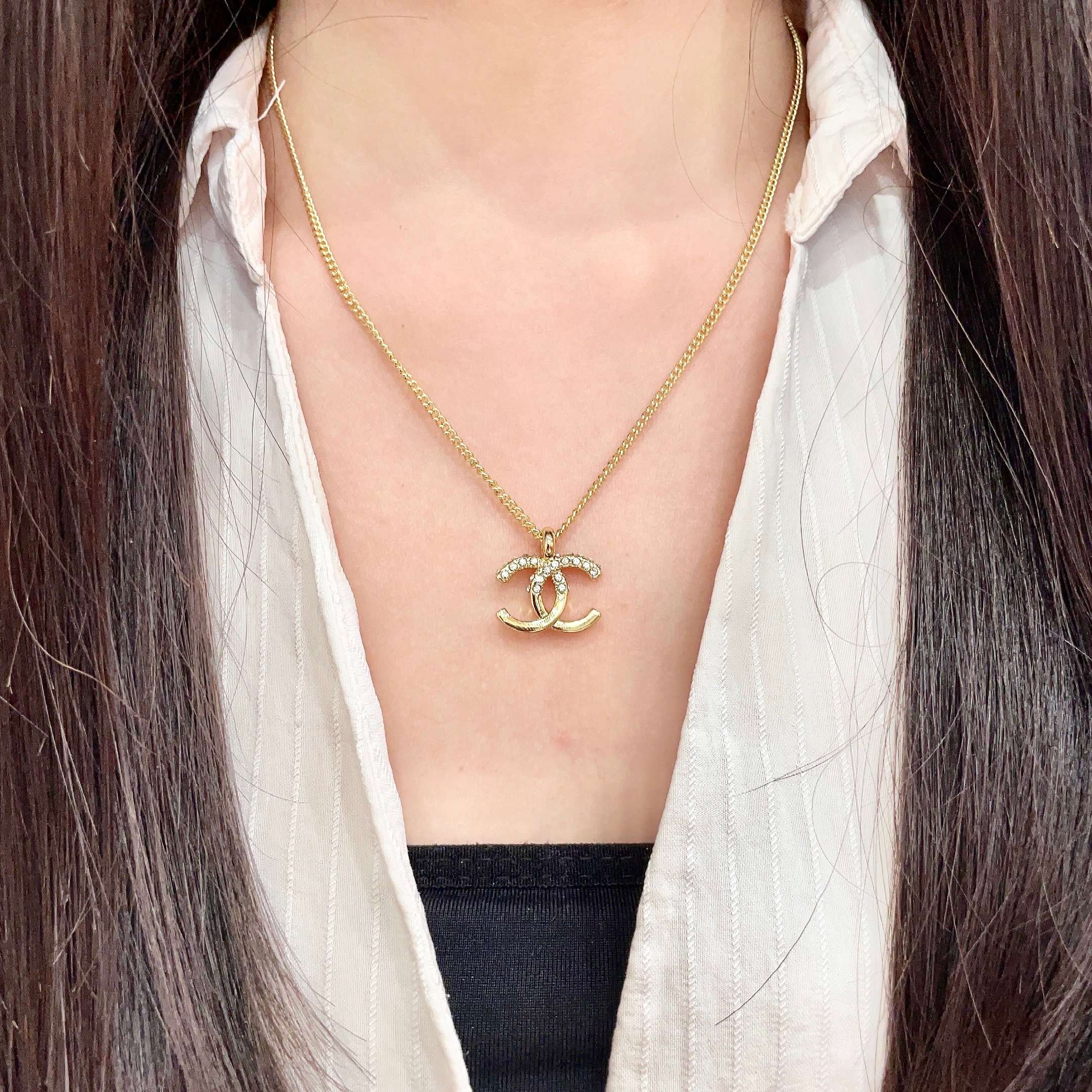 Chanel CC Logo Pendant Necklace