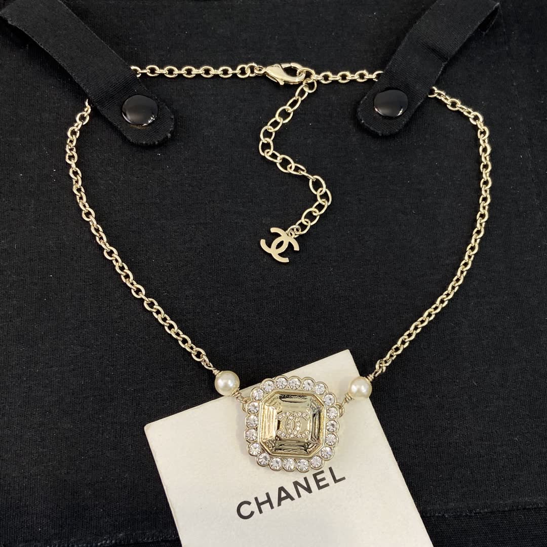 Chanel Gold Tone Crystal and Pearl Necklace