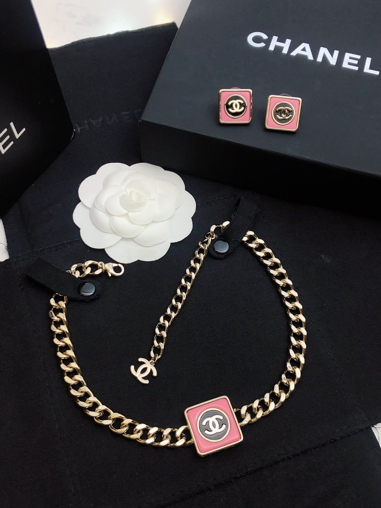 Chanel Necklace with CC Logo and Red Enamel