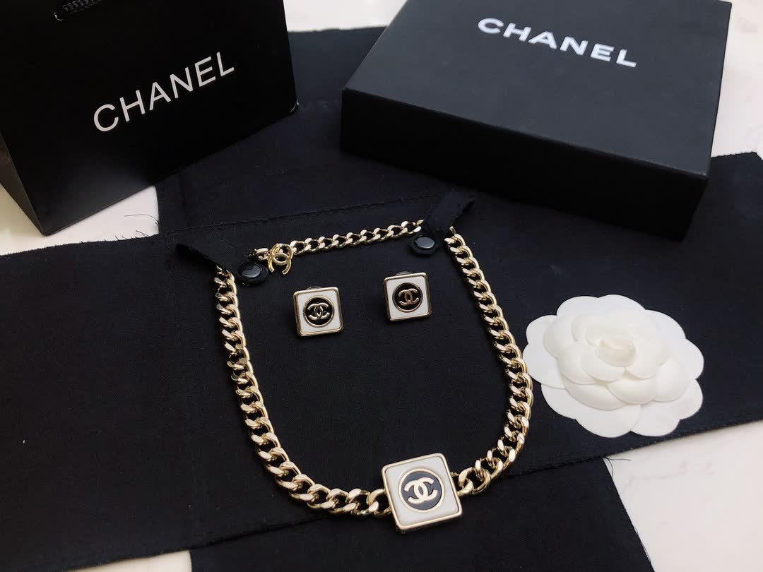 Chanel CC Logo Gold Tone Chain Necklace