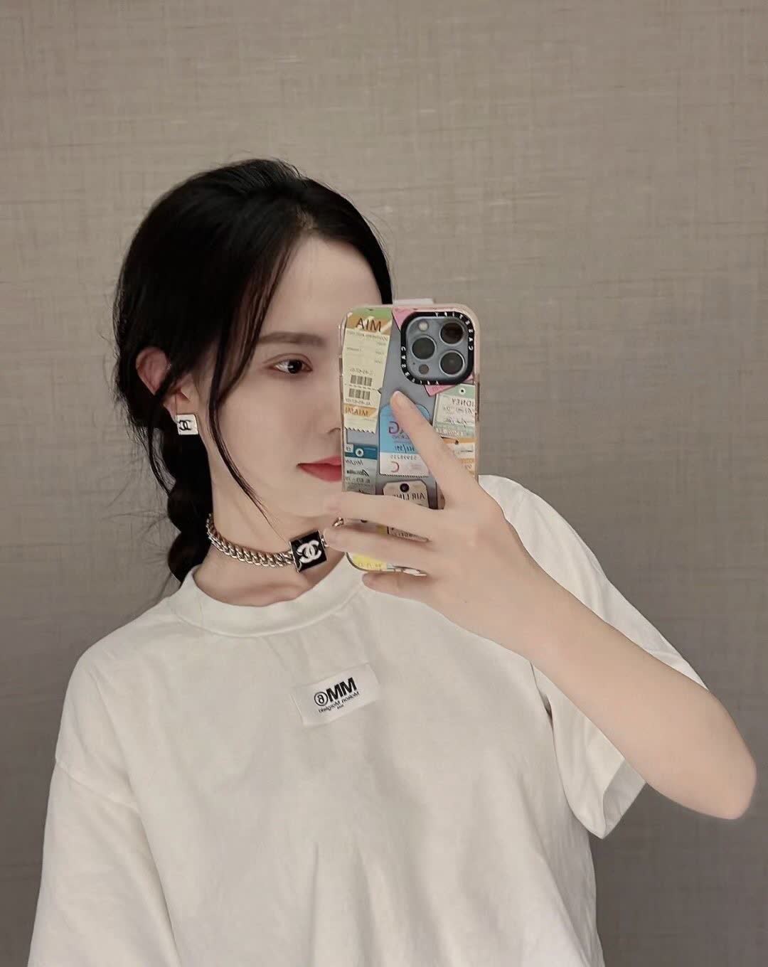 Chanel Necklace with CC Logo and Chain Design