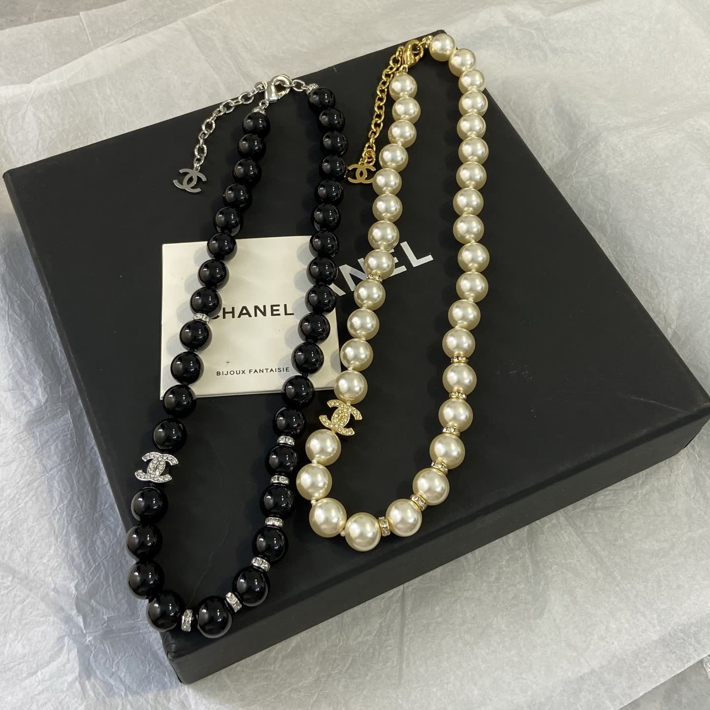 Chanel Black and White Pearl Necklace Set Chanel Black and White Pearl Necklace Set