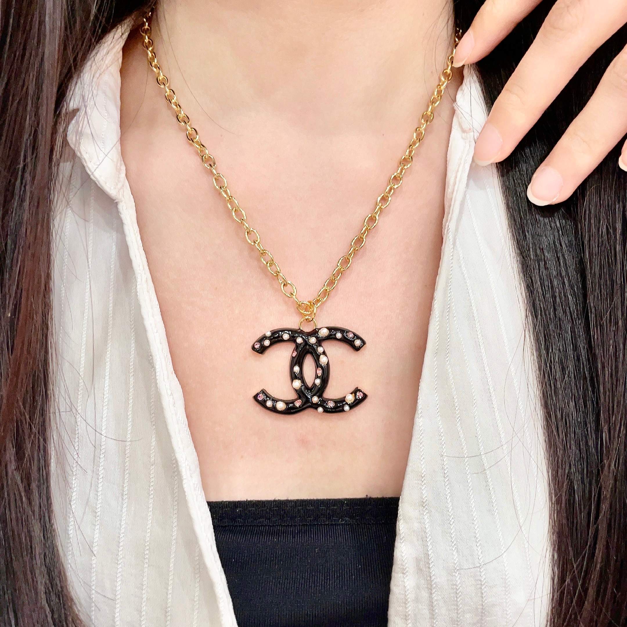 Chanel CC Logo Pendant Necklace