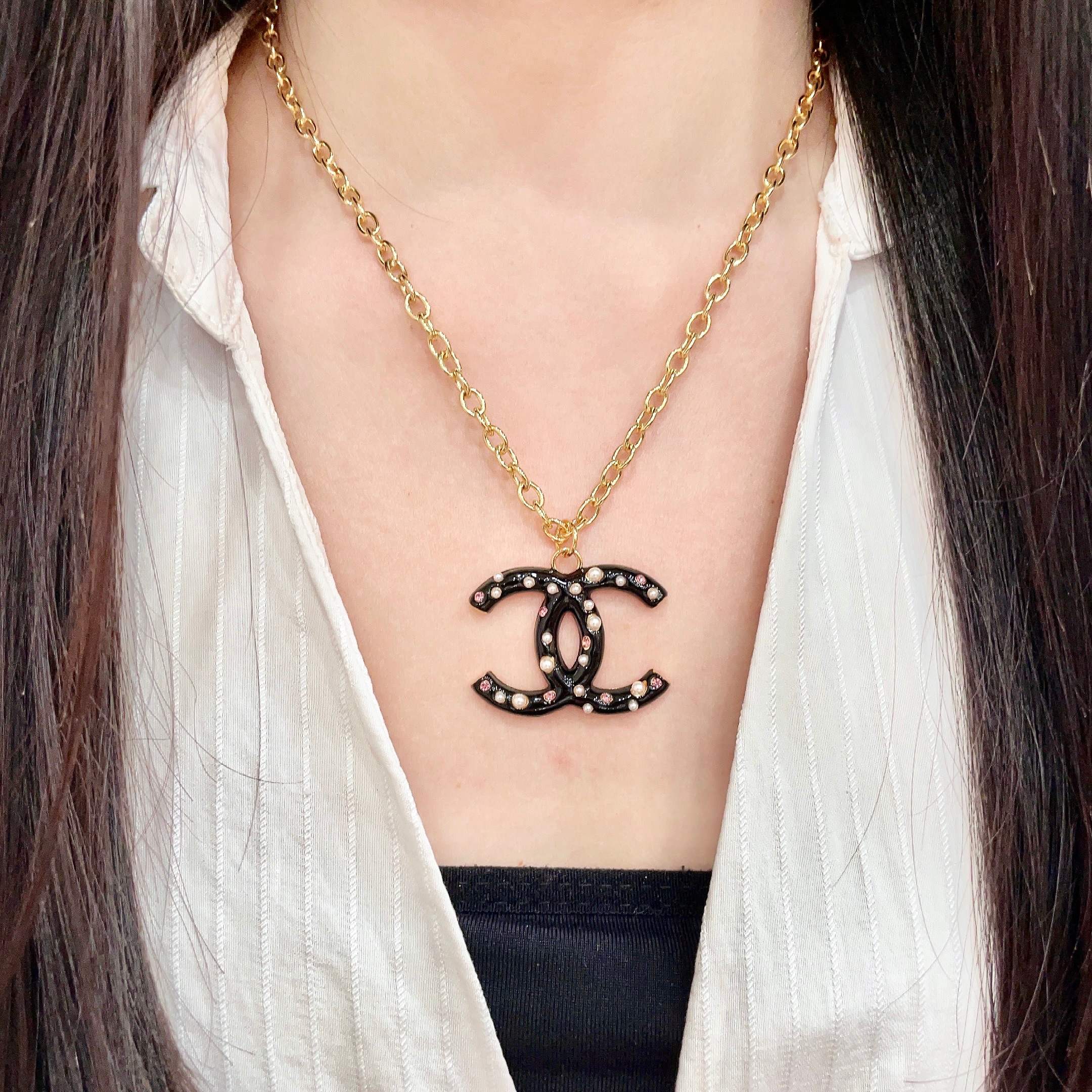 Chanel CC Logo Pendant Necklace