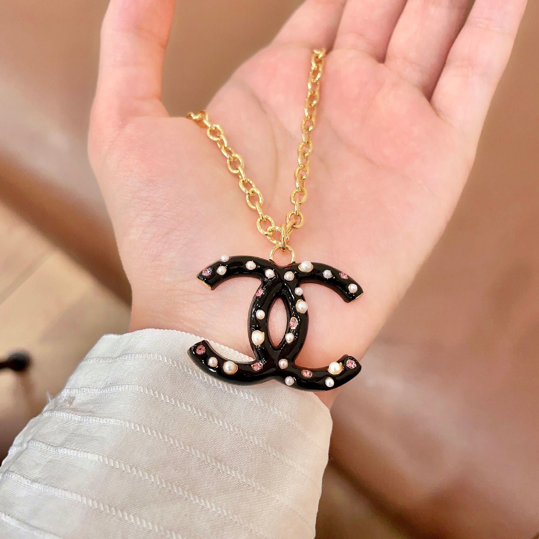 Chanel CC Logo Pendant Necklace
