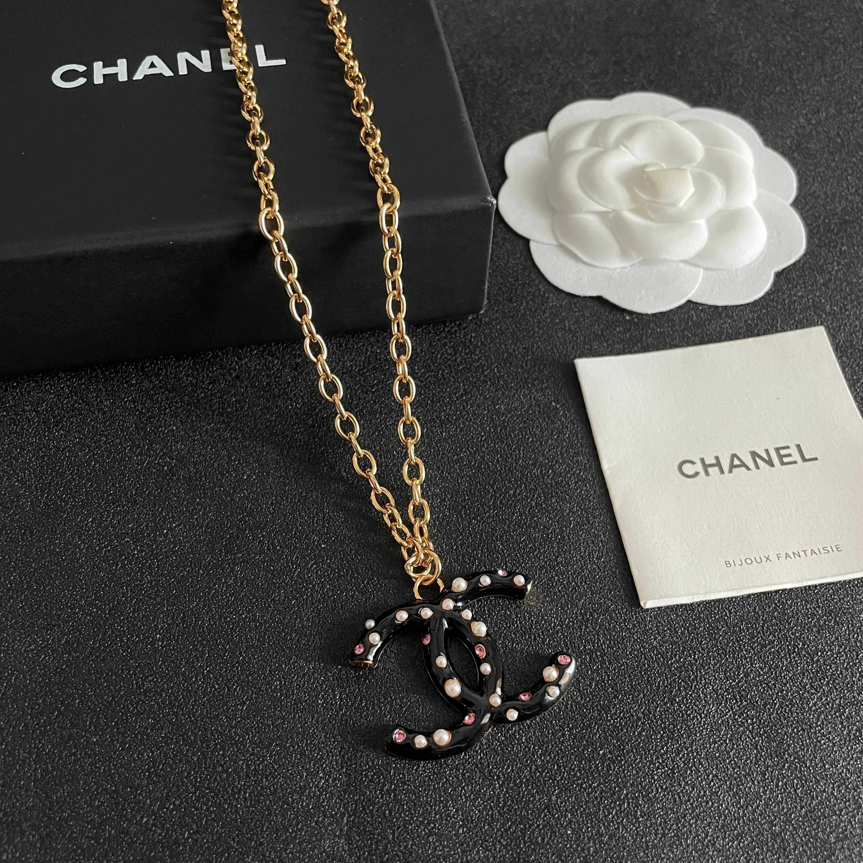 Chanel CC Logo Pendant Necklace