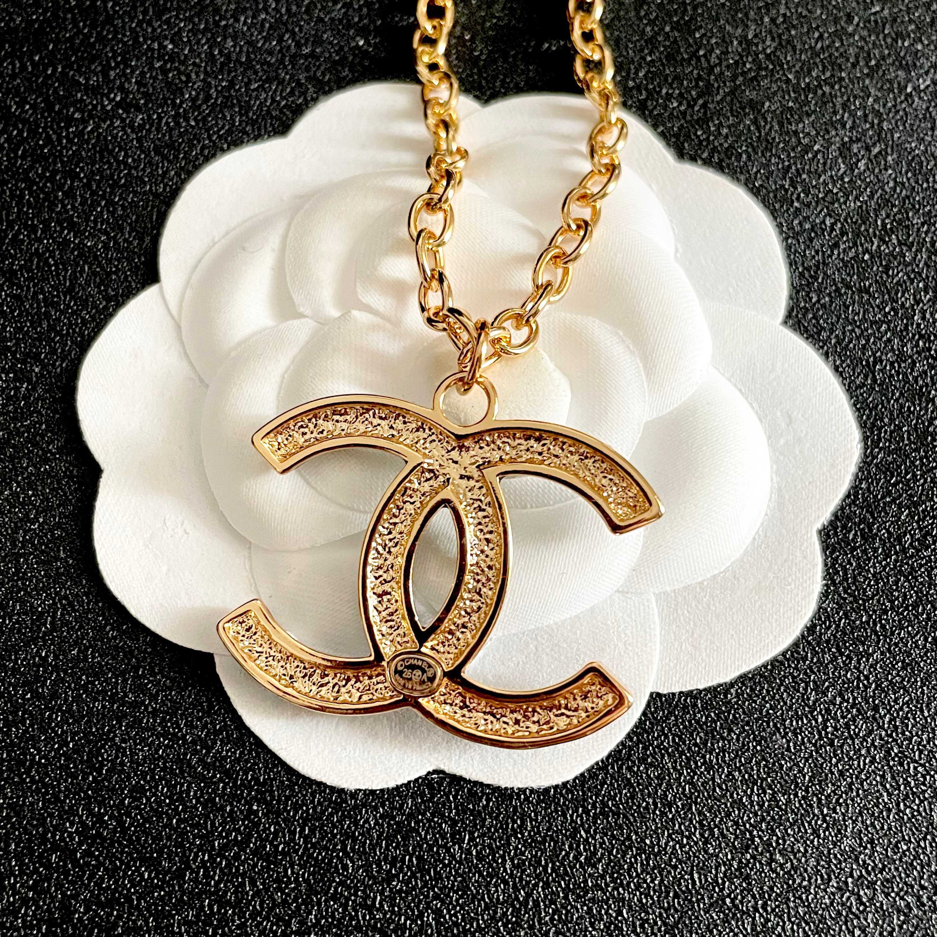 Chanel CC Logo Pendant Necklace