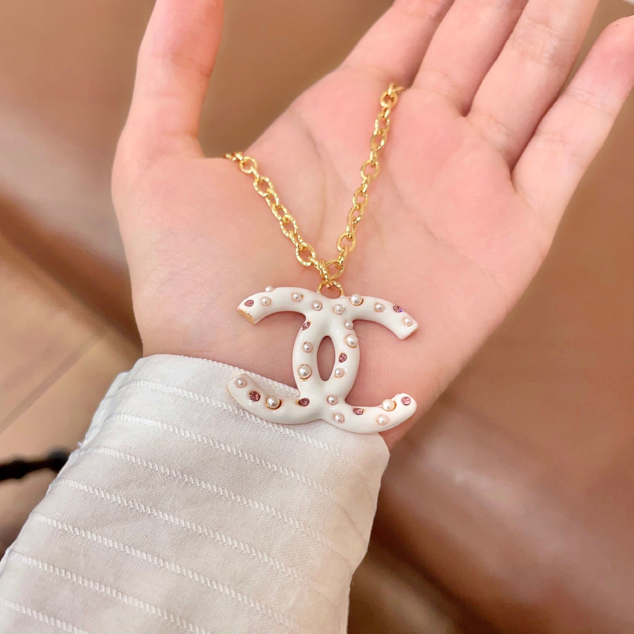 Chanel CC Logo Pendant Necklace