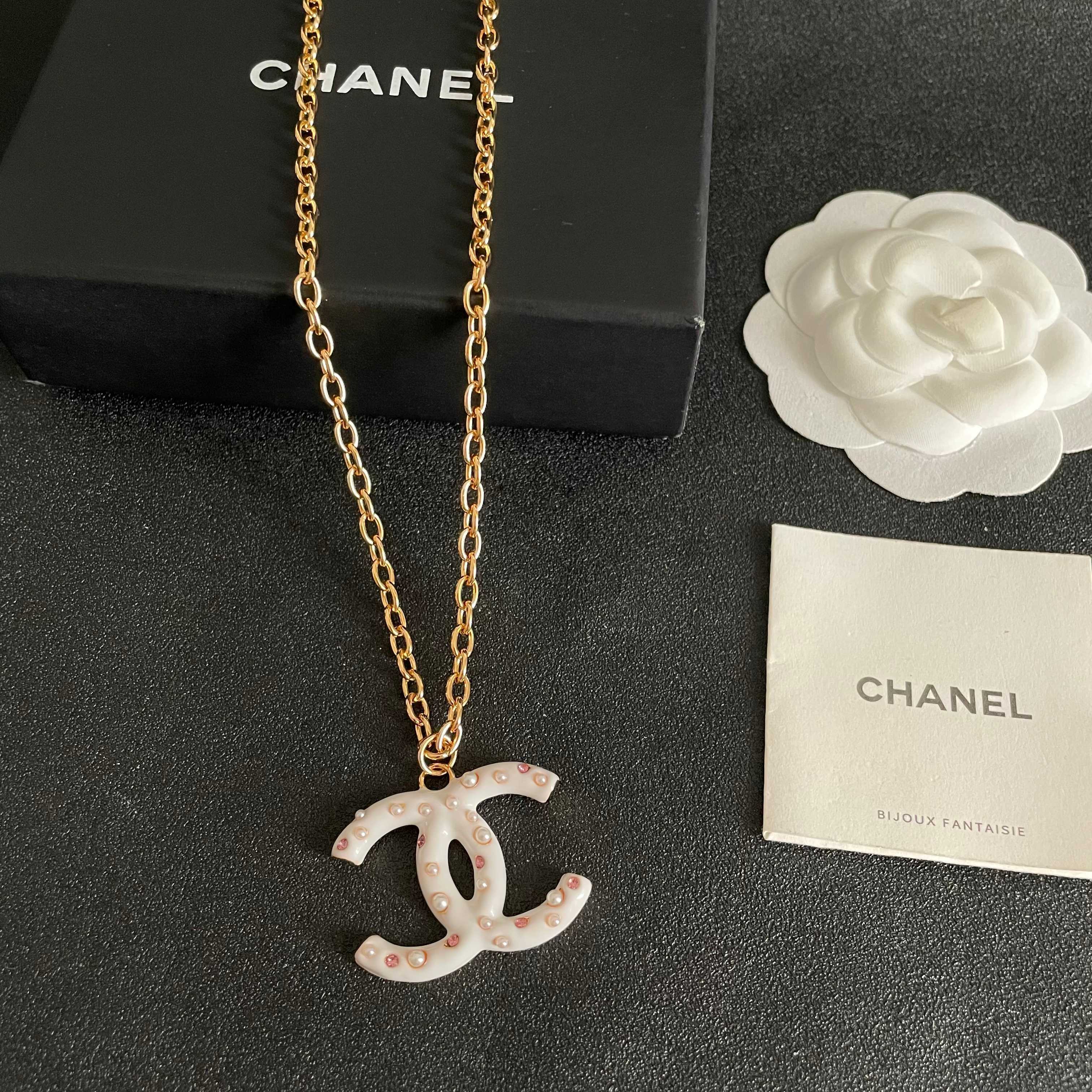 Chanel CC Logo Pendant Necklace