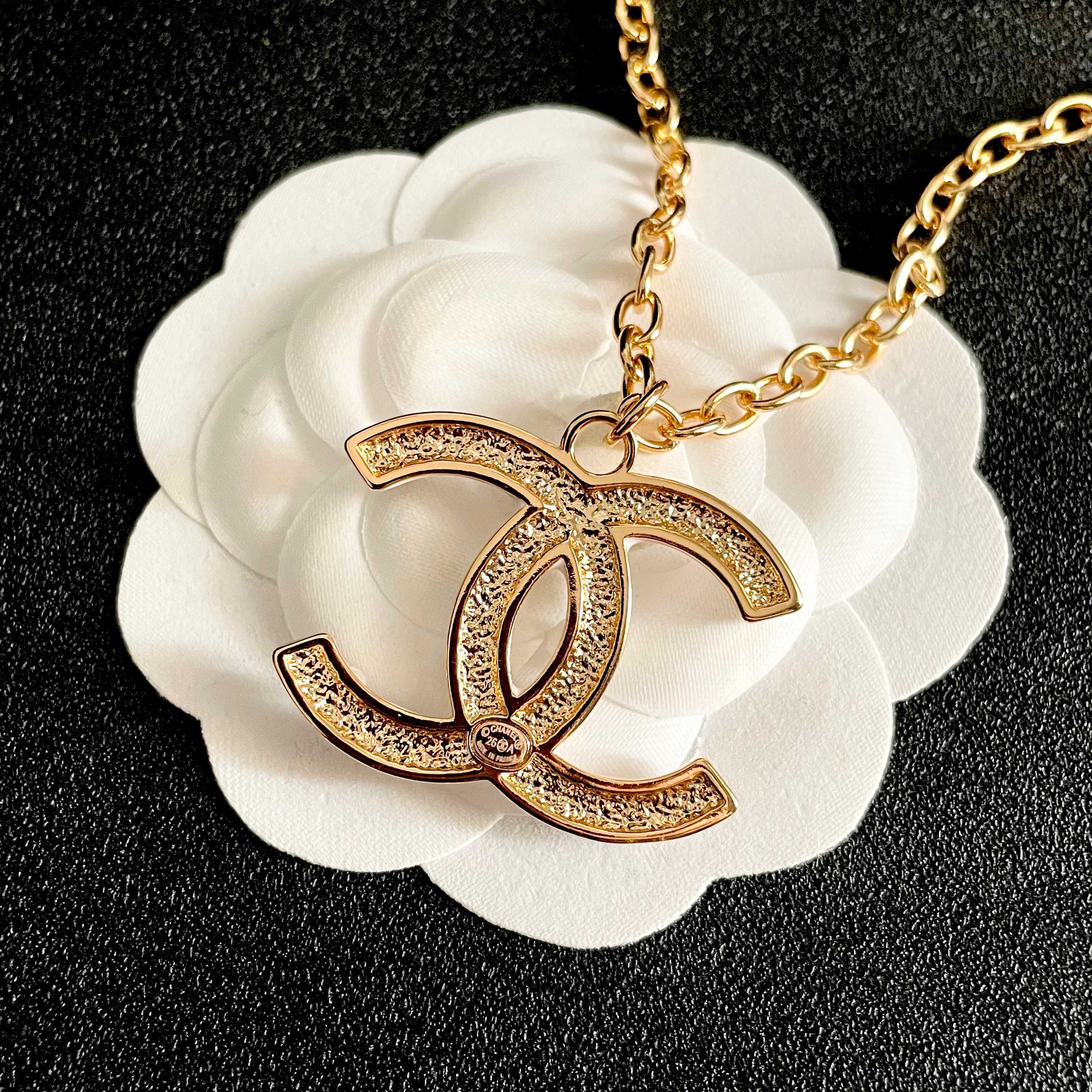 Chanel CC Logo Pendant Necklace