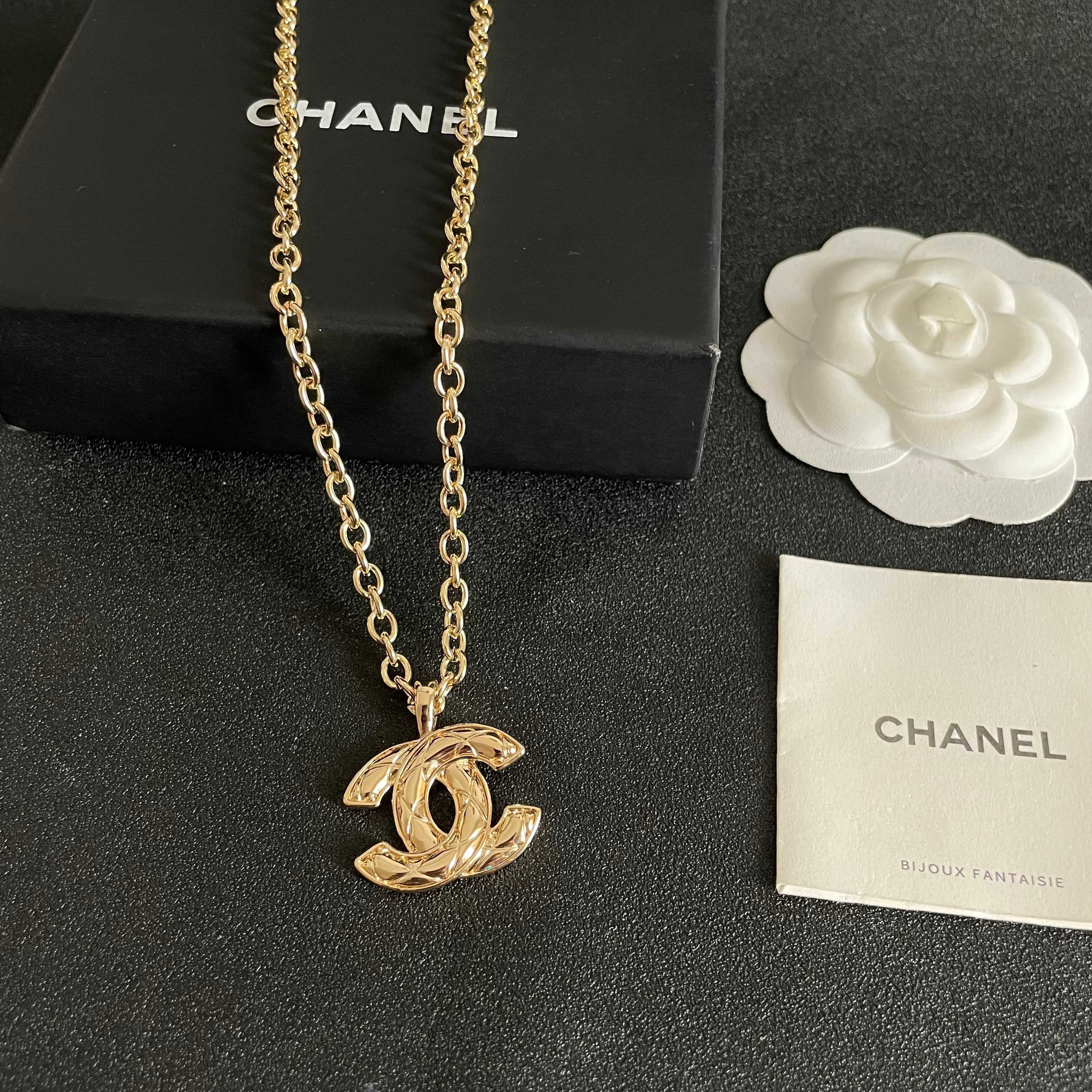 Chanel CC Logo Gold Necklace