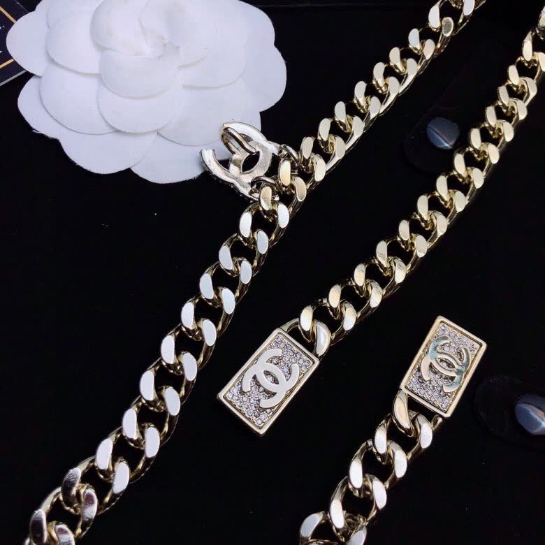 Chanel Gold Chain Necklace