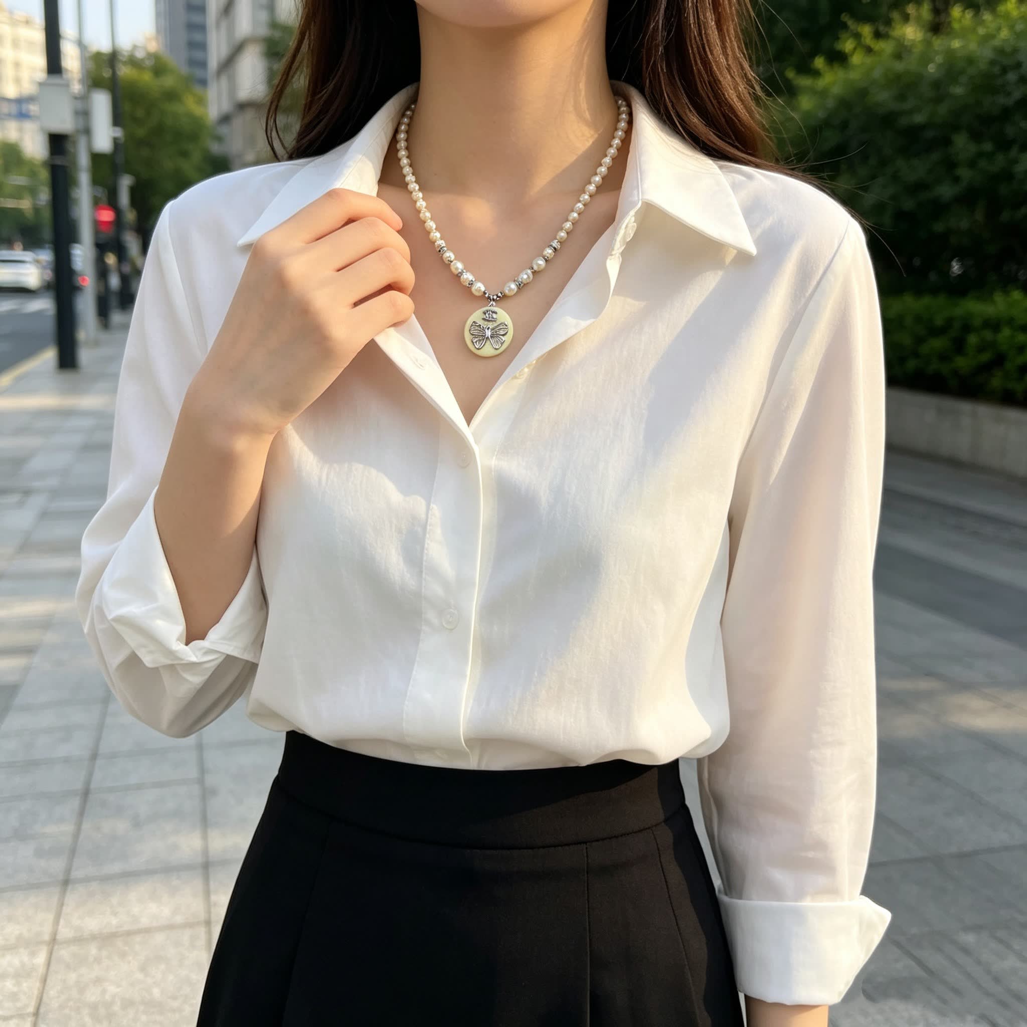 Chanel Elegant Butterfly Pearl Necklace