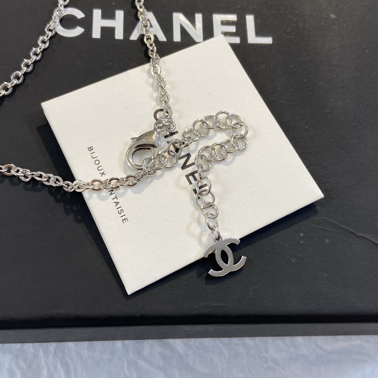 Chanel Bijoux Fantaisie Necklace
