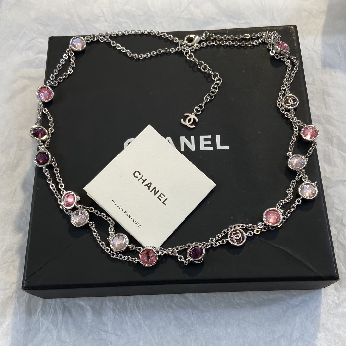 Chanel Bijoux Fantaisie Silver-Tone Pink Crystal Necklace Chanel Bijoux Fantaisie Silver-Tone Pink Crystal Necklace