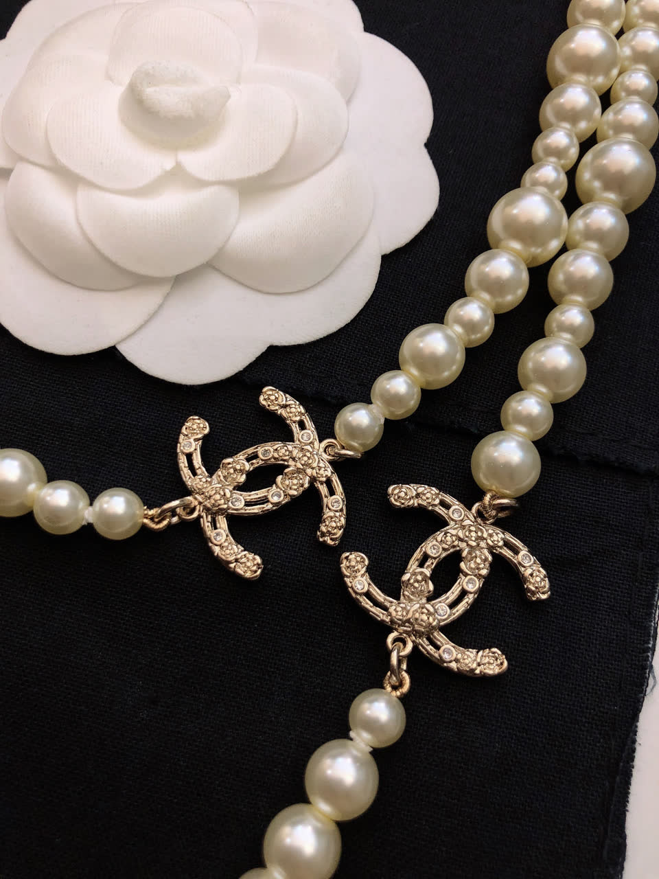 Chanel Pearl Necklace with CC Logo