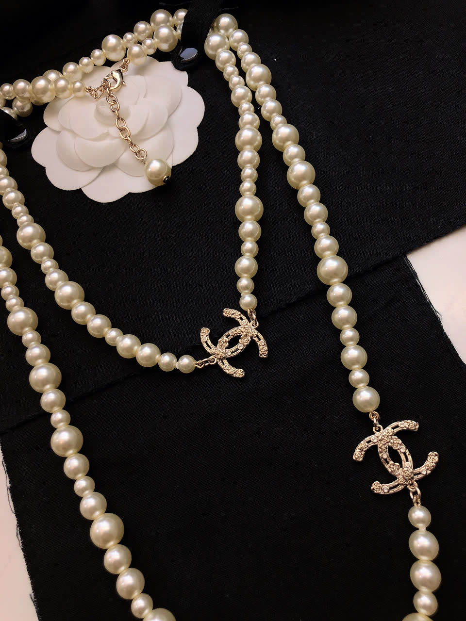 Chanel Pearl Necklace with CC Logo
