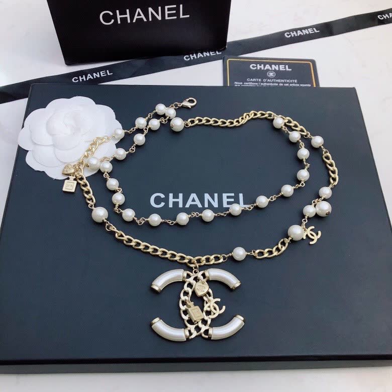 Chanel Pearl and Chain Necklace