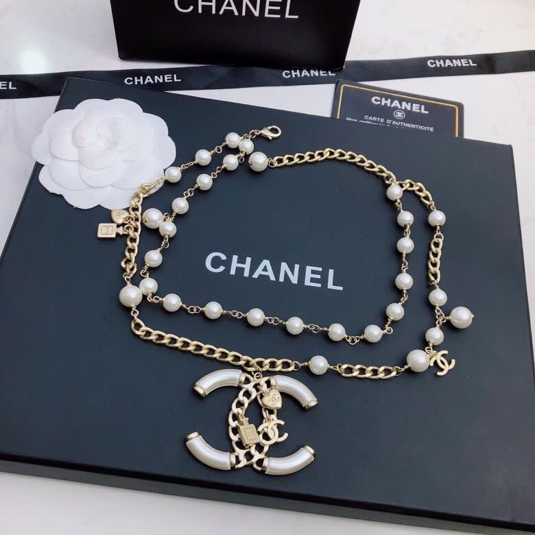 Chanel Pearl and Chain Necklace