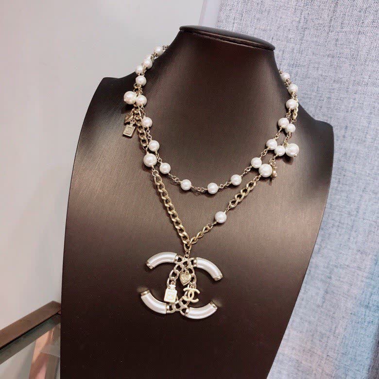Chanel Pearl and Chain Necklace