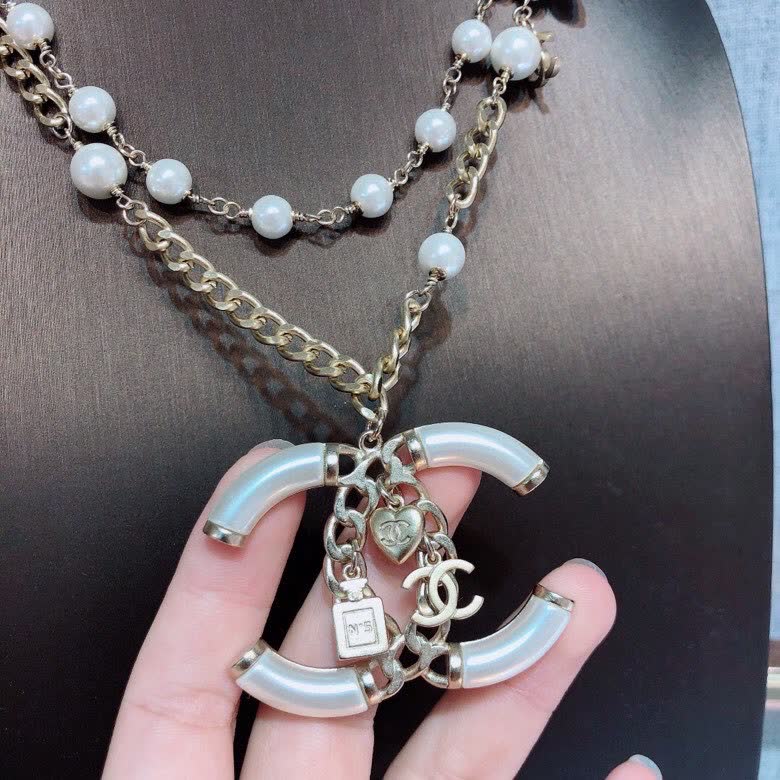Chanel Pearl and Chain Necklace
