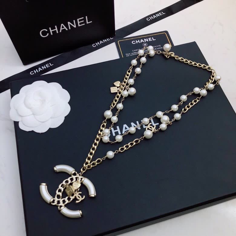 Chanel Pearl and Chain Necklace