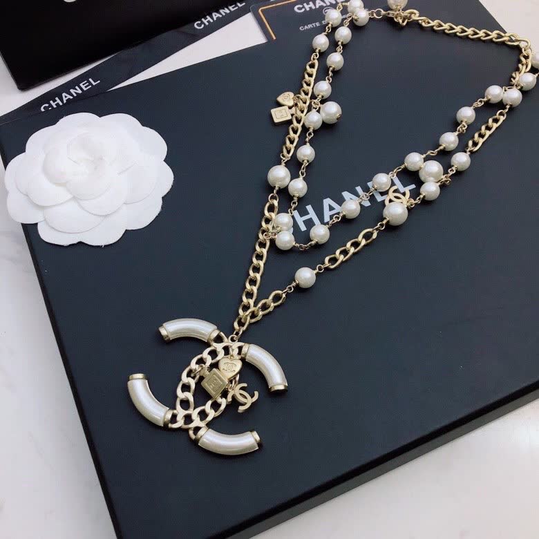 Chanel Pearl and Chain Necklace