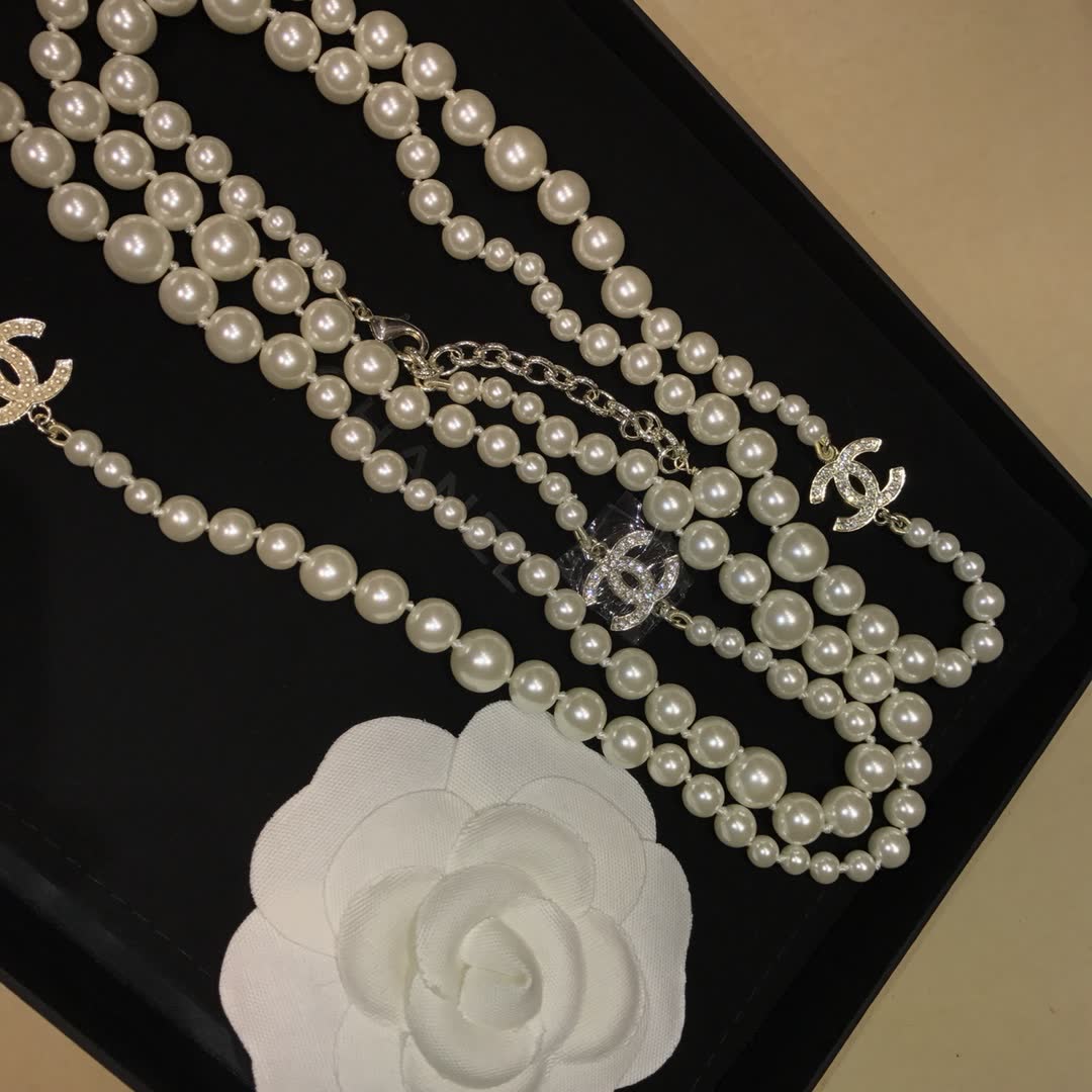 Chanel Pearl Necklace with CC Logo