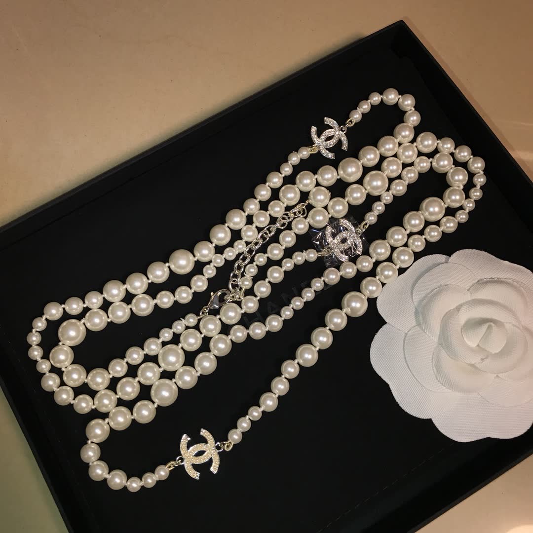 Chanel Pearl Necklace with CC Logo