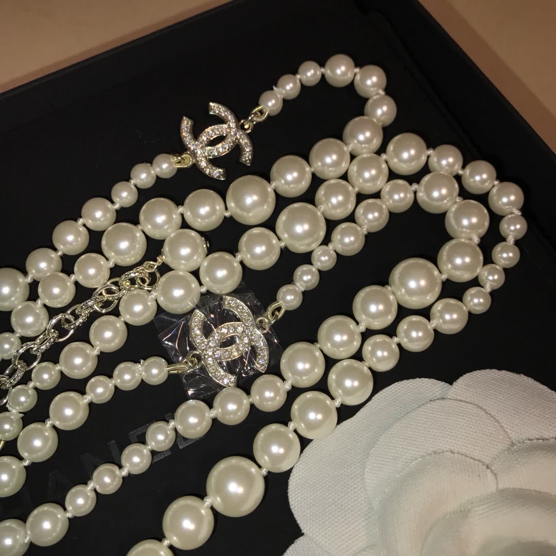 Chanel Pearl Necklace with CC Logo