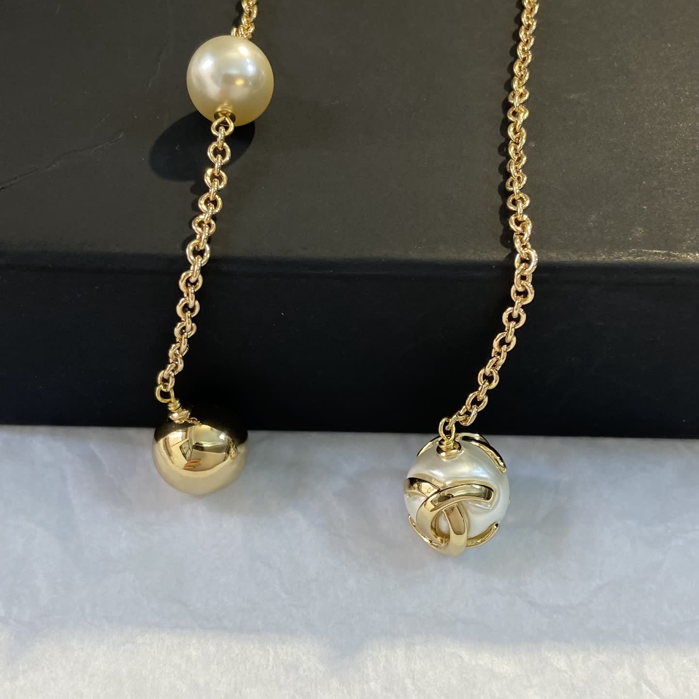 Chanel Pearl and Gold Chain Necklace-XM1244
