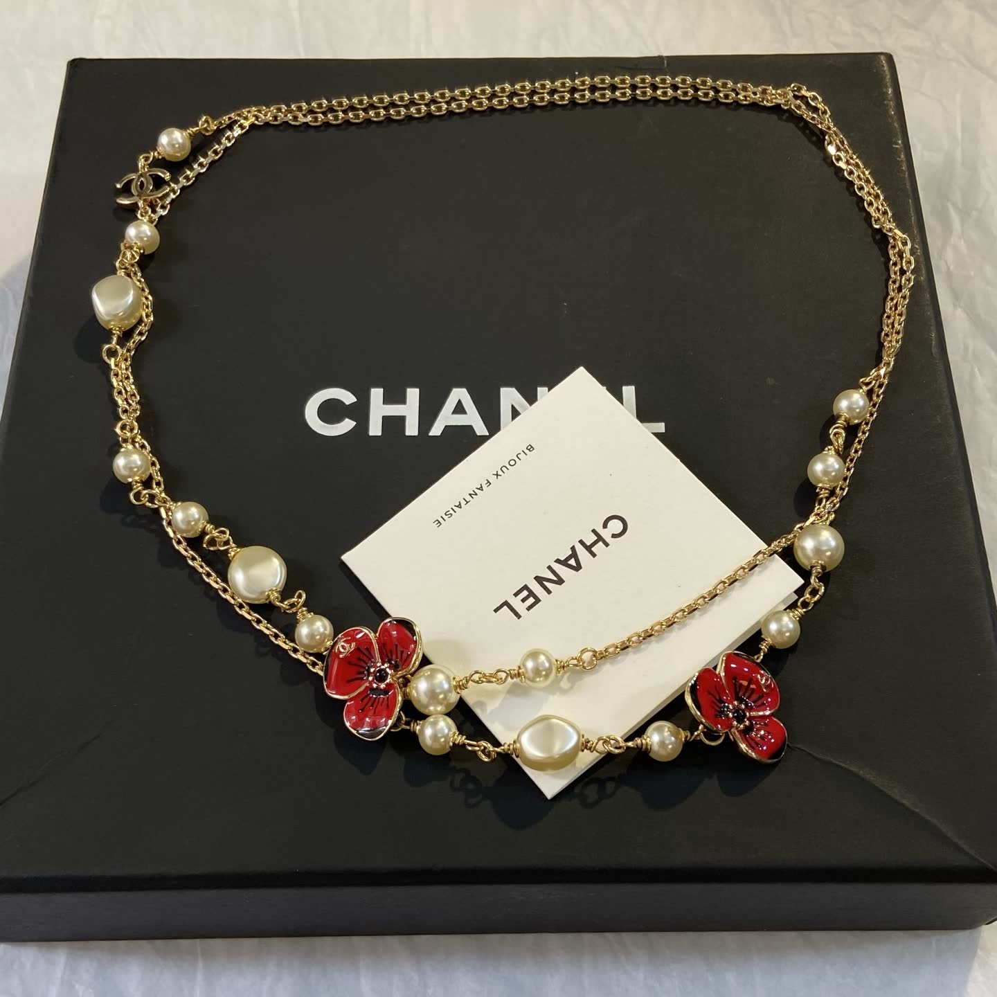 Chanel Gold-Tone Pearl and Enamel Flower Necklace-XM1260