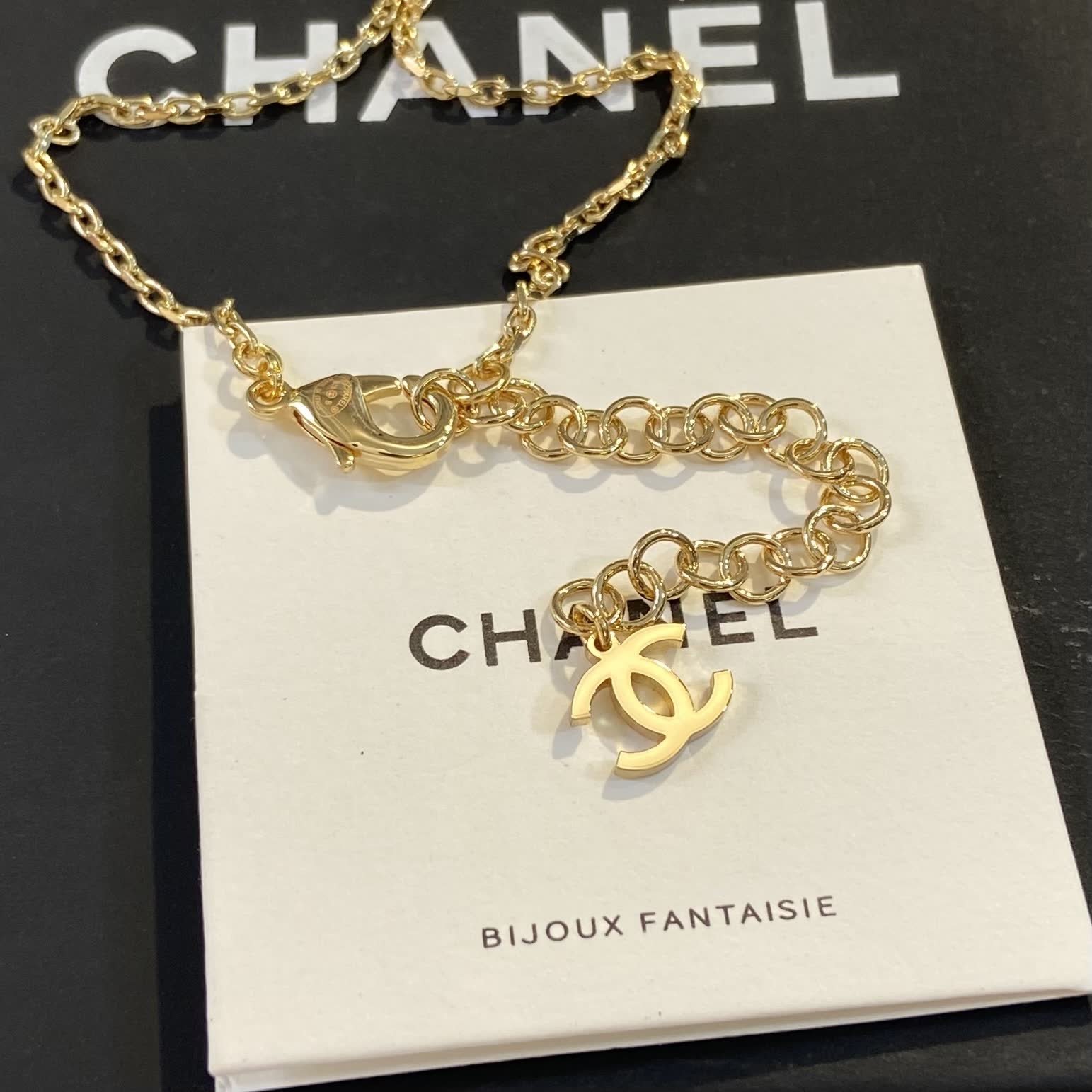 Chanel Gold Plated Enamel Flower and Pearl Necklace-XX1265