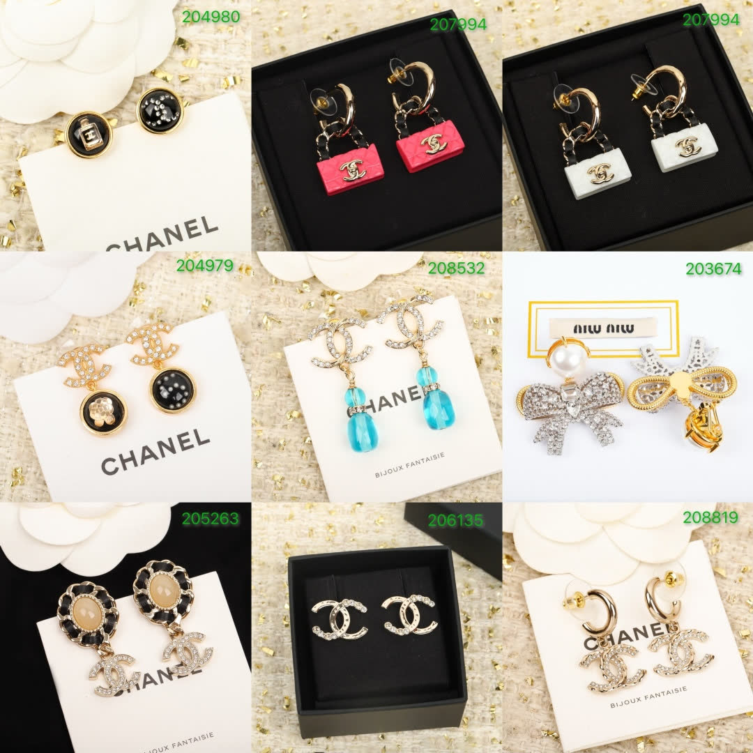 Chanel Pearl Bracelet with Diamond Pendant