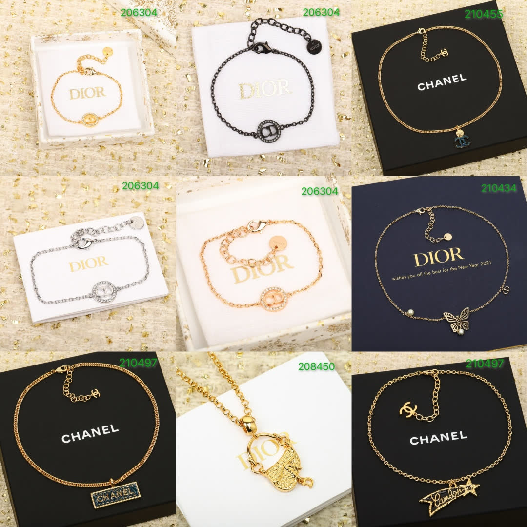 Chanel CC Logo Necklace