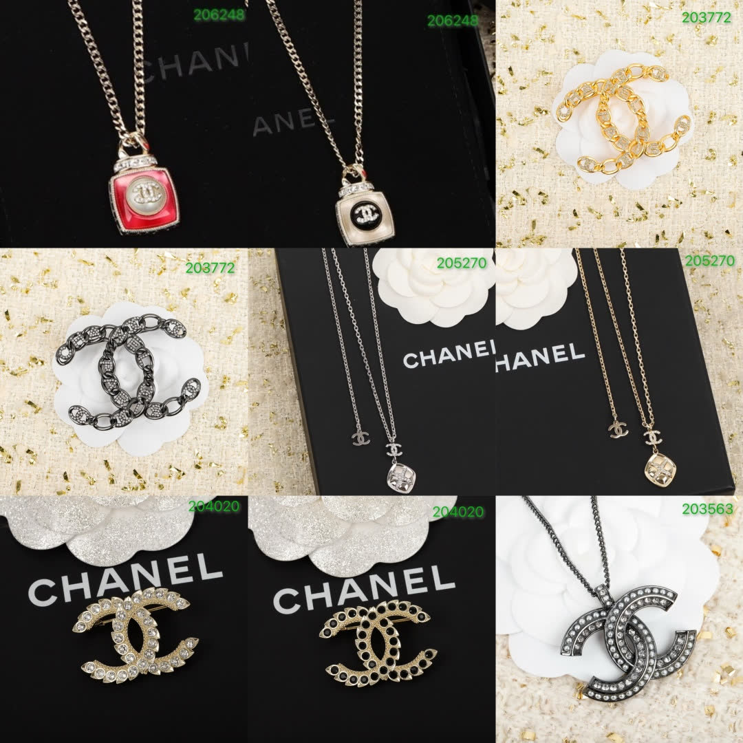 Chanel CC Logo Pendant Necklace