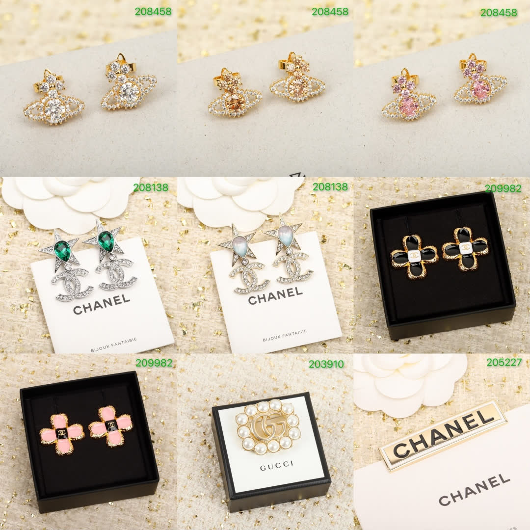 Chanel CC Logo Pendant Necklace