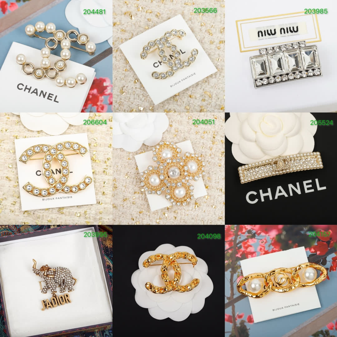 Chanel Pearl Necklace with Pendant