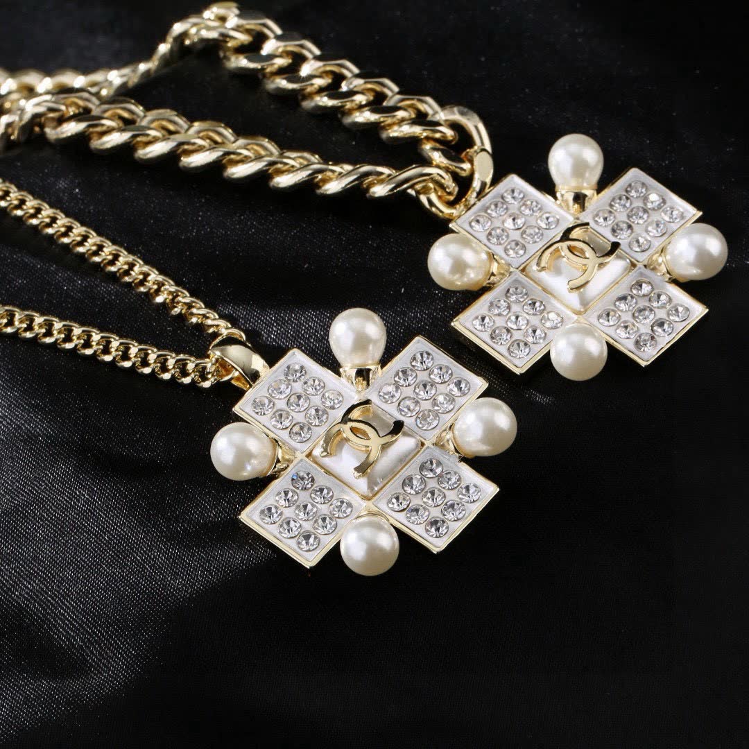 Chanel CC Crystal and Pearl Necklace Chanel CC Crystal and Pearl Necklace